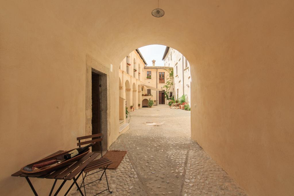 Fontecchio Casa Rosati酒店 外观 照片
